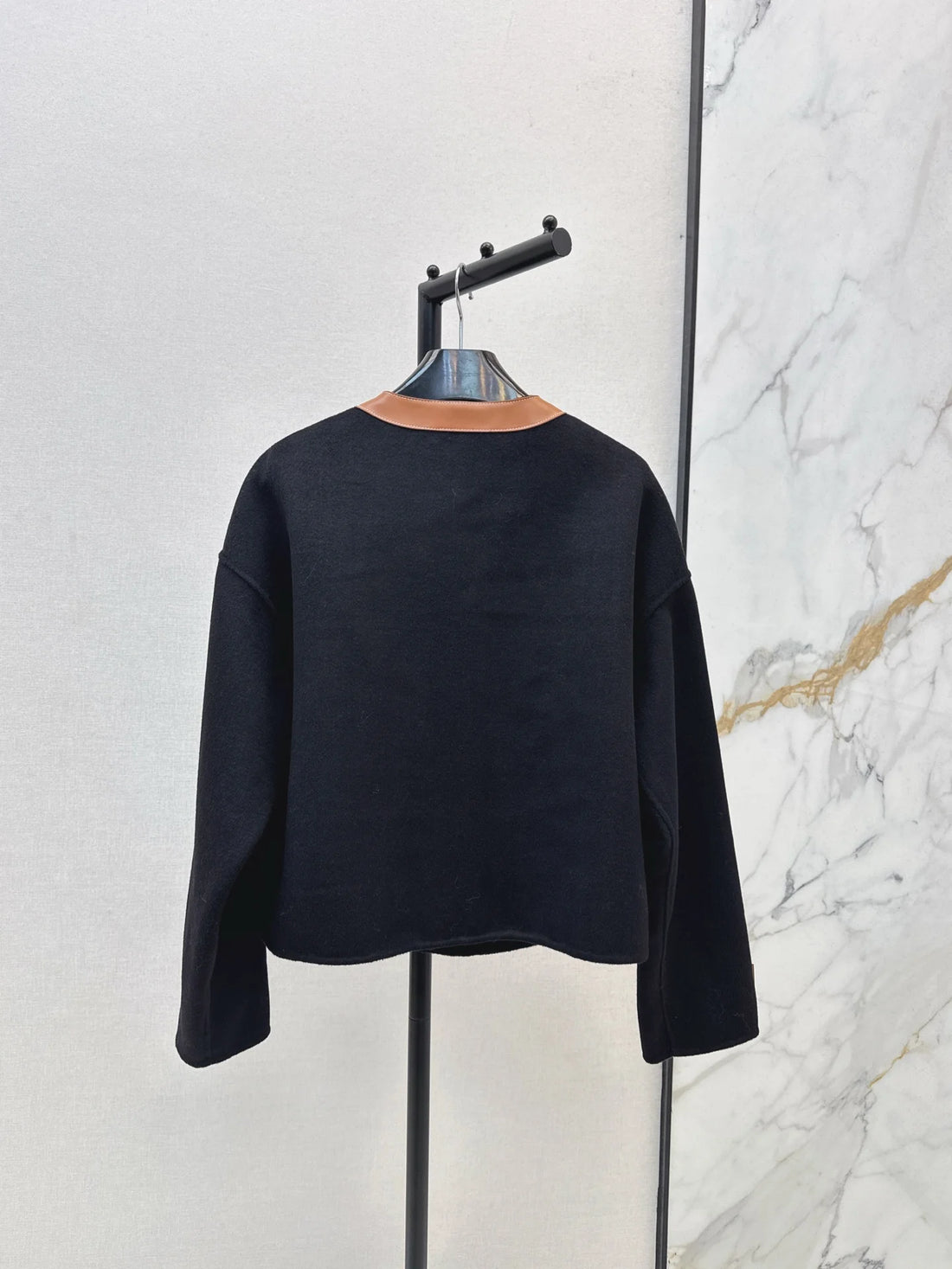 25Ss Autumn Winter Women's Small Round Neck Double Pockets Shoulder Down Loose Gold Buckle Cashmere Jacket SU130