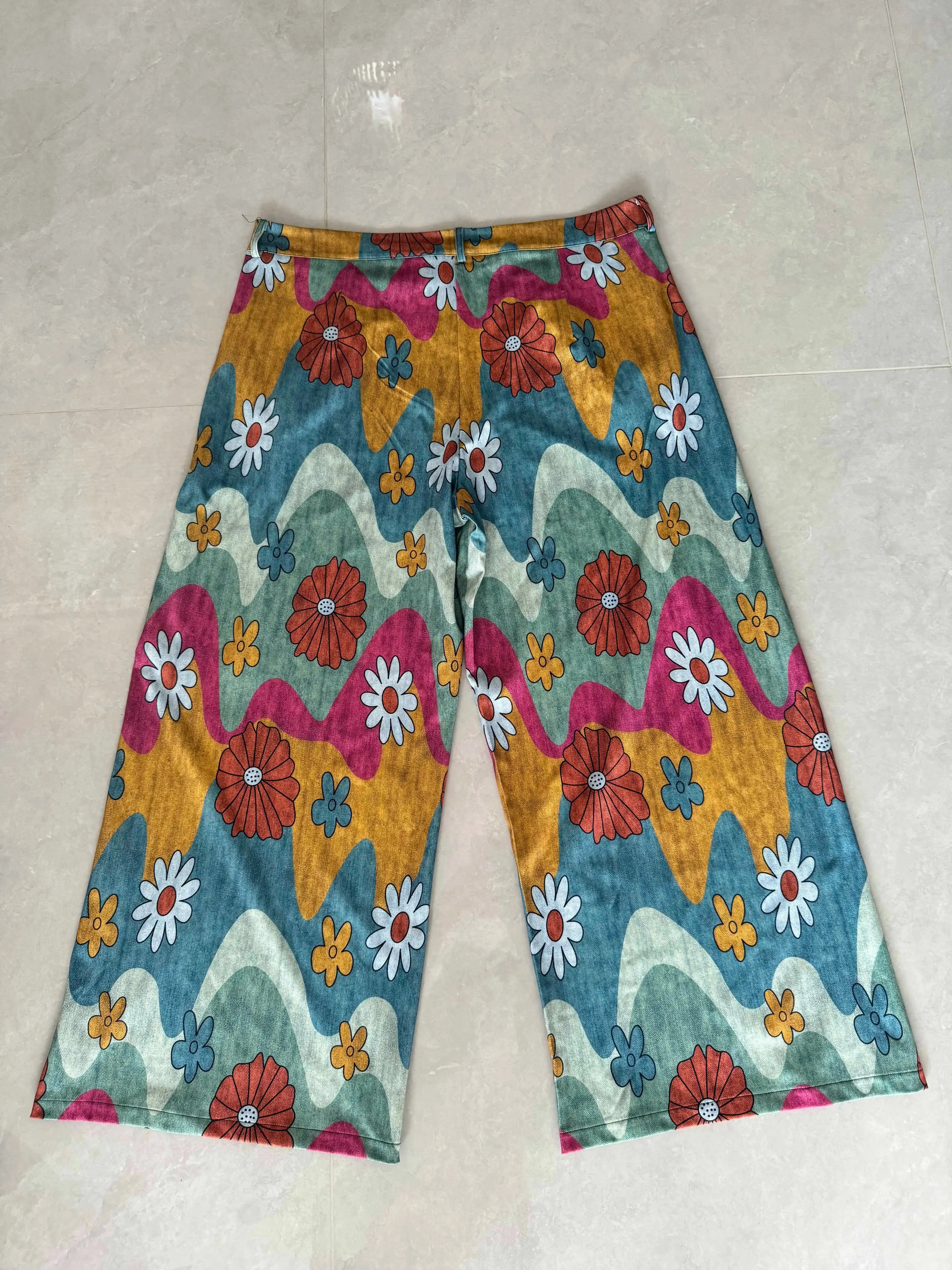 Plus Size Women's Thin Imitation Denim Bell-Bottom Pants with Sunflower and Daisy Flower Print Elastic Belt and Diagonal Flap Pocket Pantss, Comfortable and Fashionable in All Seasons Halalzen UK