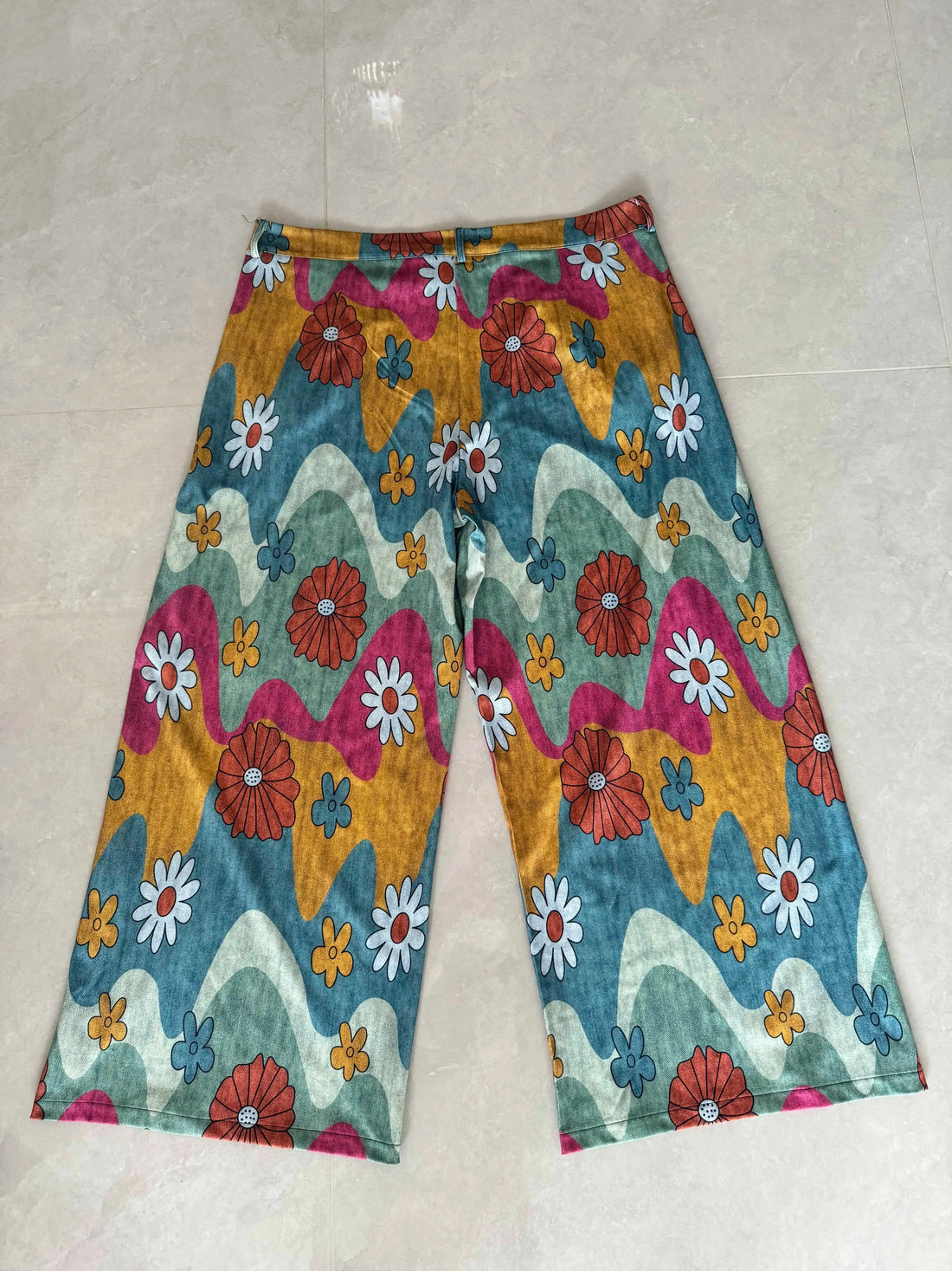 Plus Size Women's Thin Imitation Denim Bell-Bottom Pants with Sunflower and Daisy Flower Print Elastic Belt and Diagonal Flap Pocket Pantss, Comfortable and Fashionable in All Seasons Halalzen UK