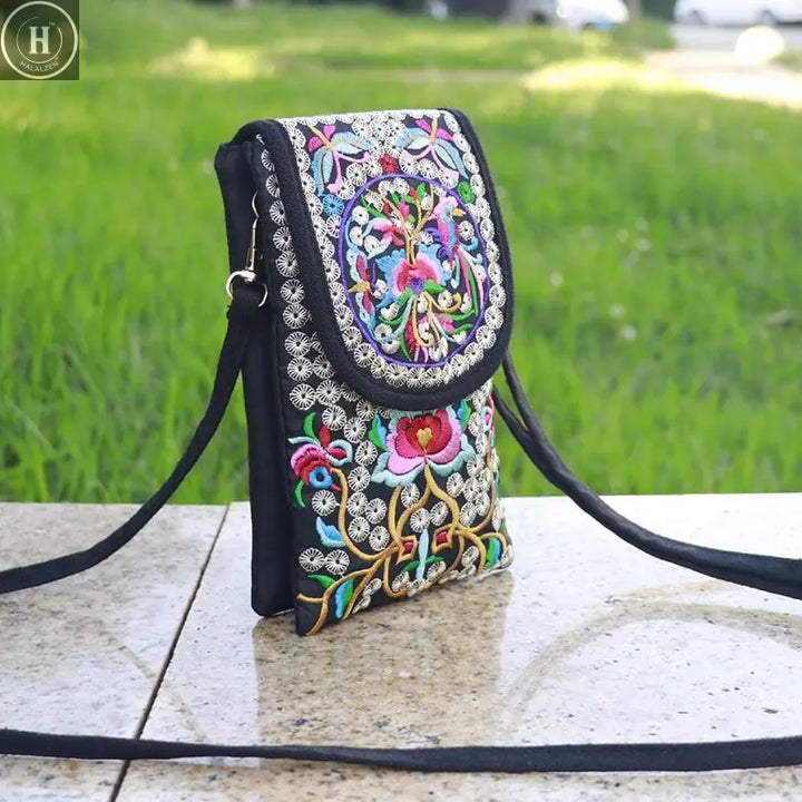 New Ethnic Style Embroidered Bag Women Mobile Phone Bag Flap Canvas Bag Crossbody Bag Popular Double Layer Zero Wallet HALALZEN