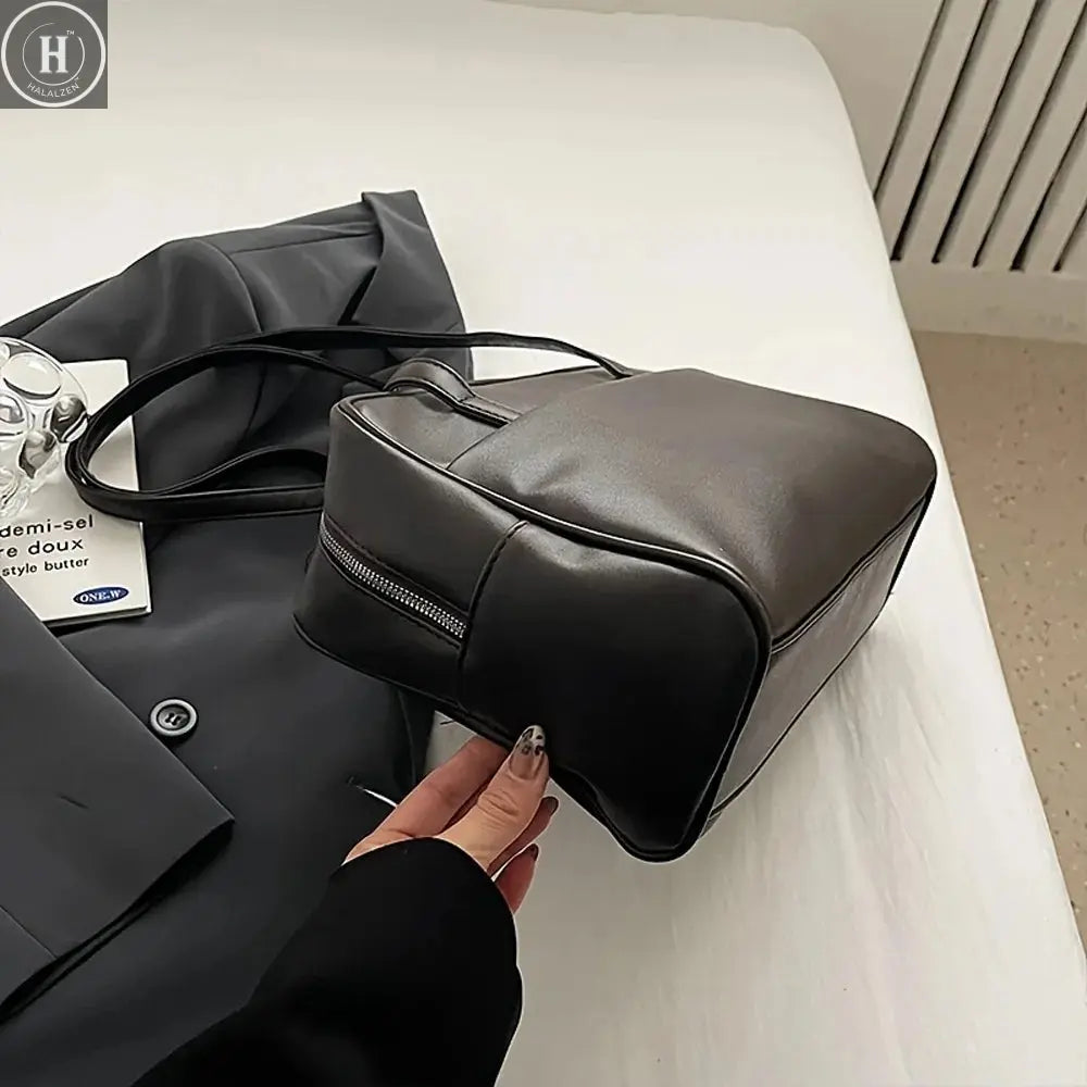 Retro College-Style Single-Shoulder Bag, Versatile Large-Capacity Commuter Bag, Fashionable Boston Briefcase HALALZEN
