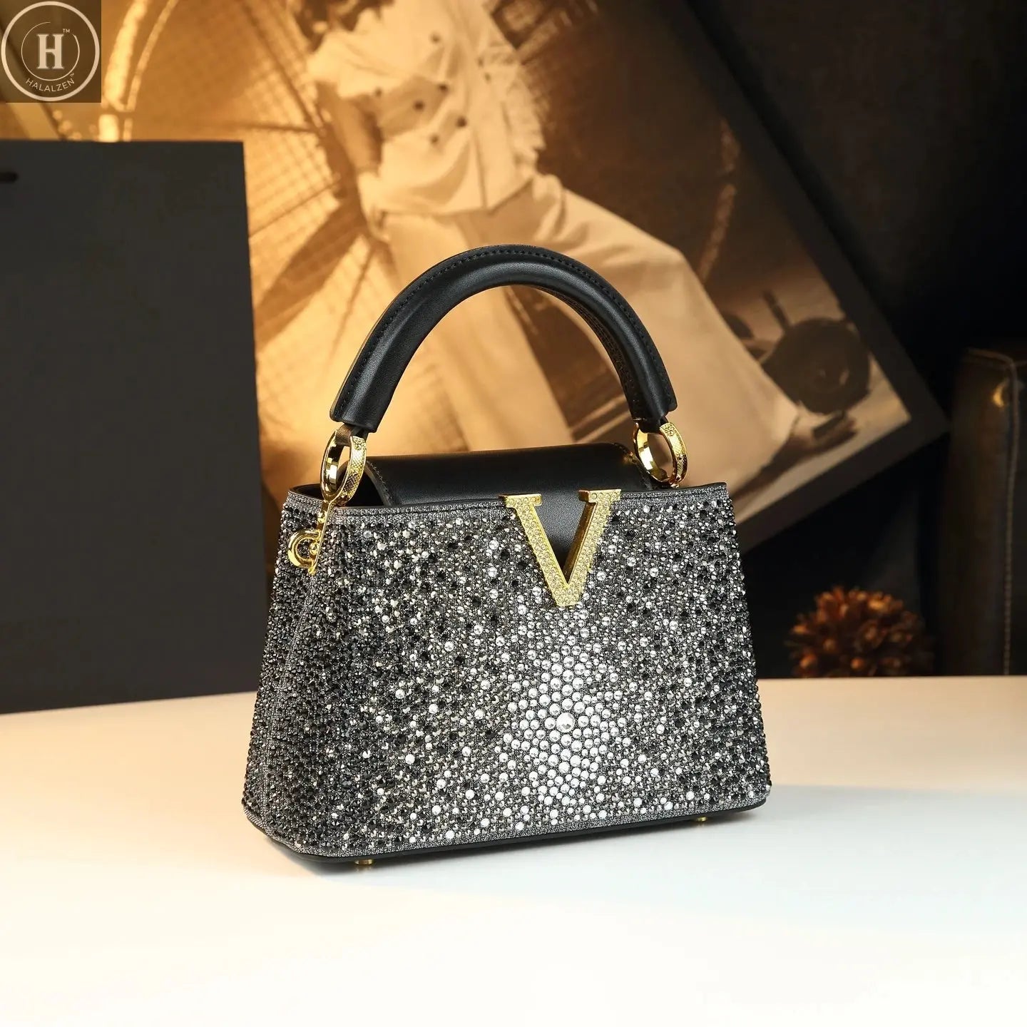 Luxury Fashion Diamonds Women's Handbags 2025 New V Letter Small Shoulder Crossbody Bag Genuine Leather Messenger Shell Bags HALALZEN