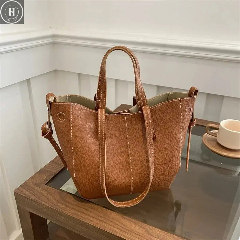 Stylish Casual Tote Bag, Large Capacity PU Leather Handbag Women Wing Bag, Fashionable Woman Bags, Commuting Shoulder Armpit Bag HALALZEN