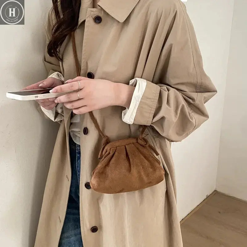 Trendy Matte Shoulder Bag for Women Shell Crossbody Bags Retro Fashion Small Purse Unique Design Versatile Texture Storage Bags HALALZEN