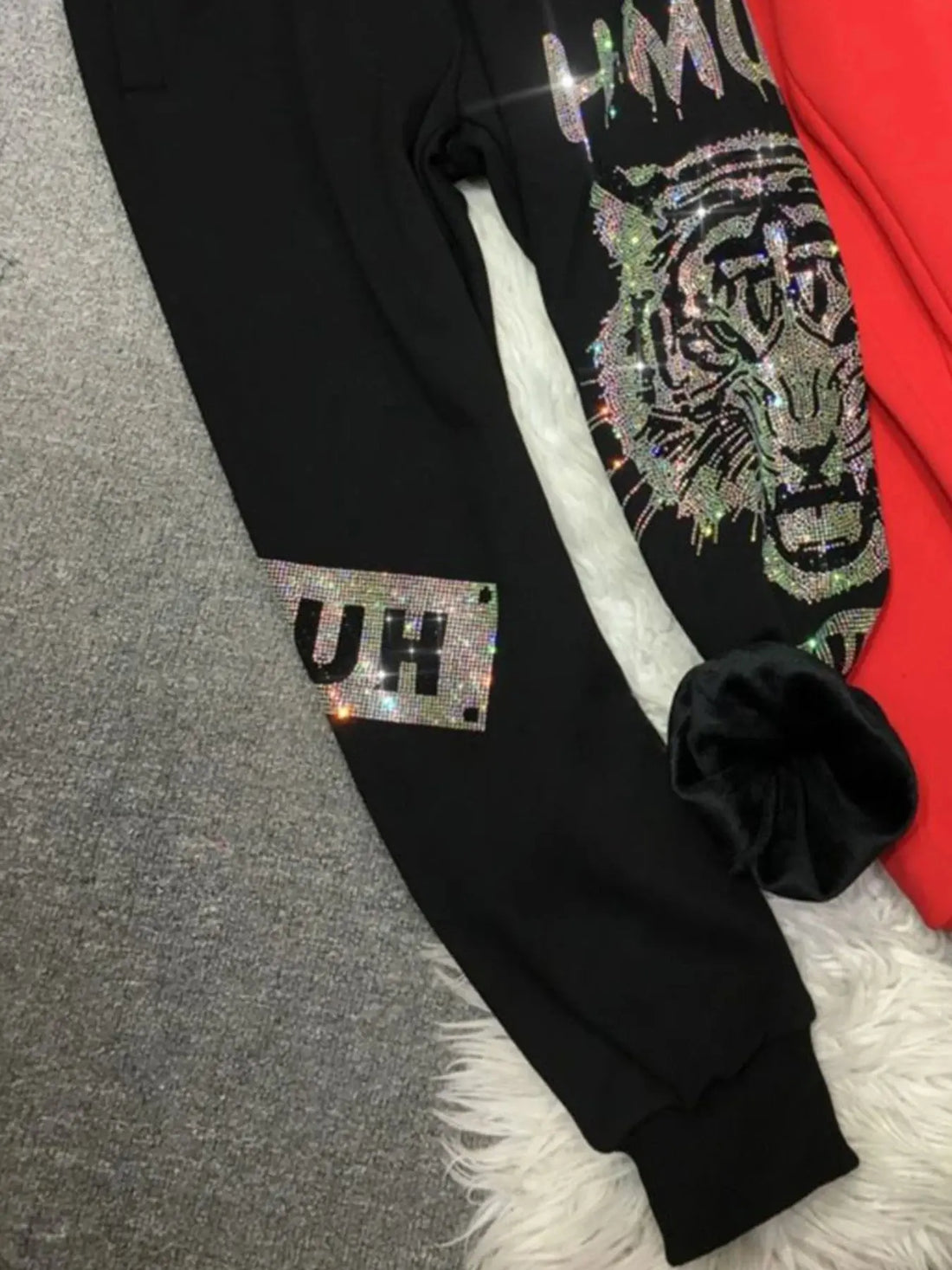 Plus Size Sweatpants Women Fleece Tiger Rhinestone Graphic Joggers with Pocket Cropped Length Bottom Thick Warm Winter Halalzen UK