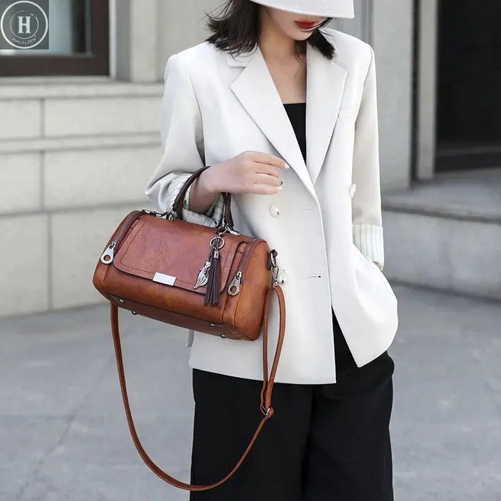 Tassel Decor Women's Large Capacity Shoulder Bag Fashion Zipper Crossbody Bags With Removable Strap Boston Handbag Женская сумка HALALZEN