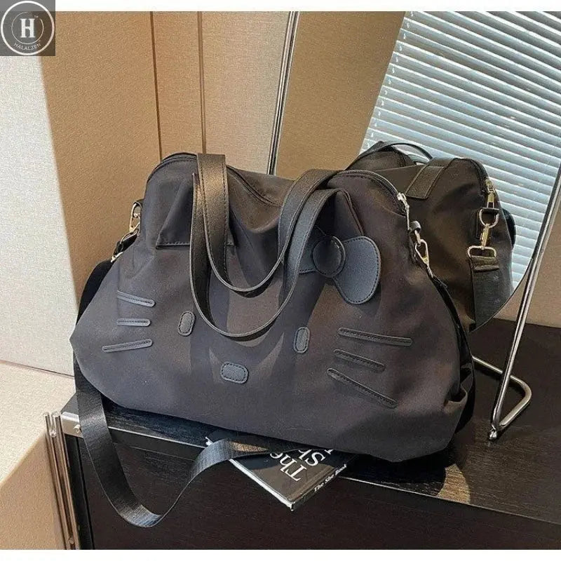 Sanrio large-capacity black travel bag KT business trip luggage bag Hello Kitty bow casual cartoon bag convenient backpack HALALZEN