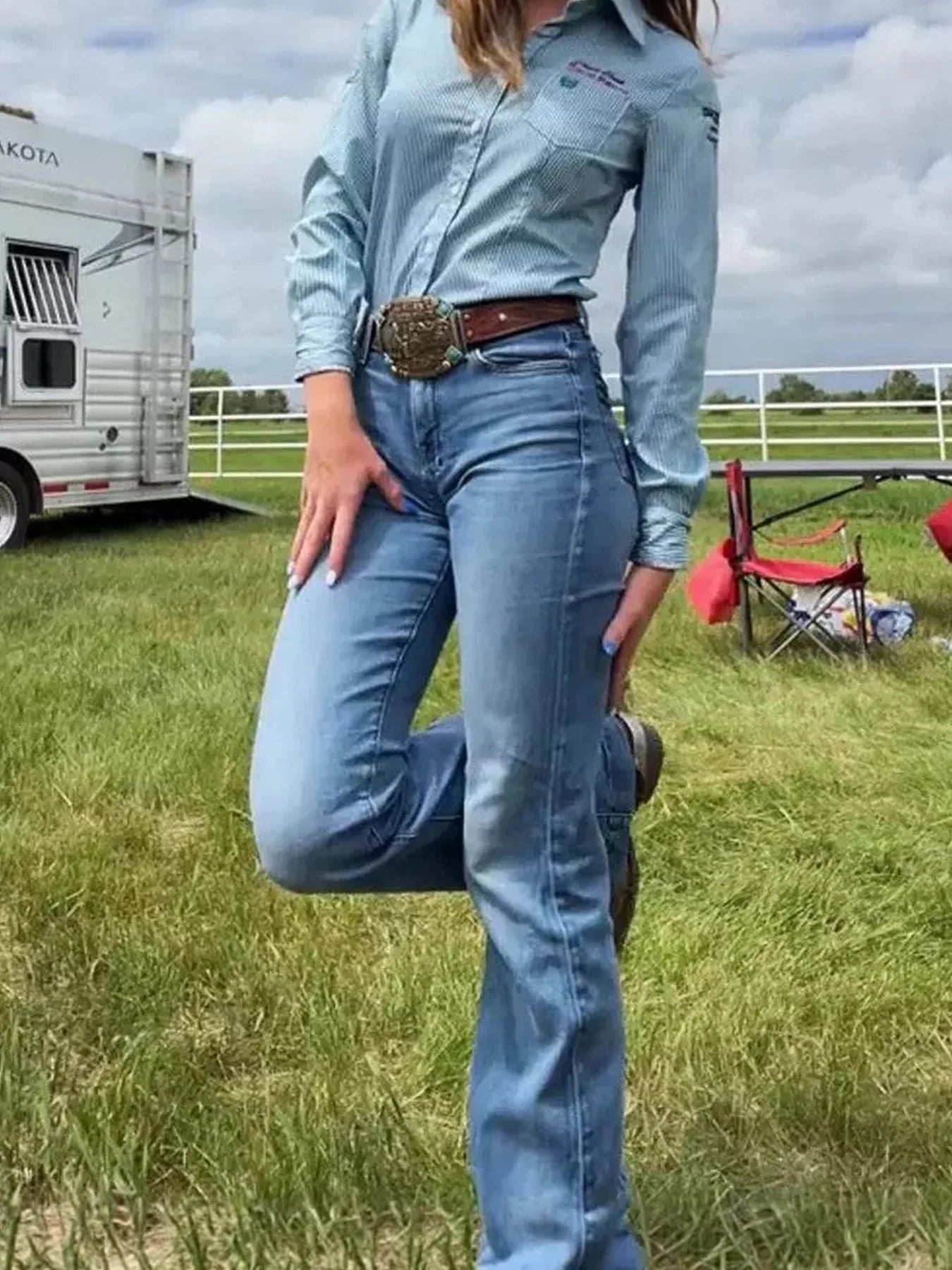 2025 New Women's High Waist Elastic Embroidered Horn Jeans, High Quality Versatile Fashion Casual Jeans, Machine Washable, Suita