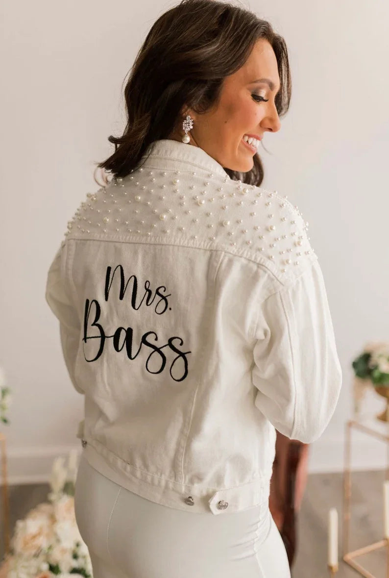 Bride to Be Personalized White Pearl Denim Jacket Bachelorette Wedding Gifts Customized Name Bridesmaid Dressing Gown Jean Coats