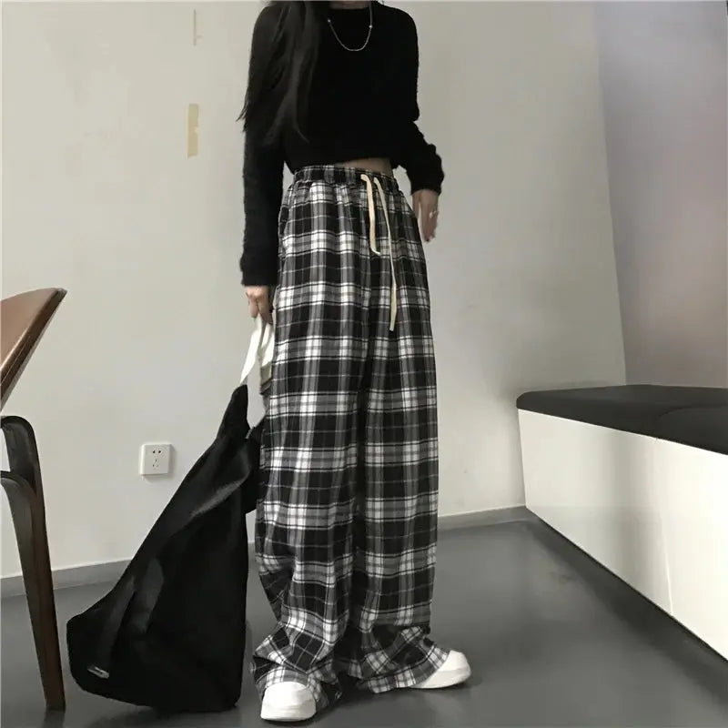 Oversize Women Sweatpants Fashion Black Plaid Casual Pants Baggy Elastic Waist Pockets Student Unisex Hip Hop Loose Trousers Halalzen UK