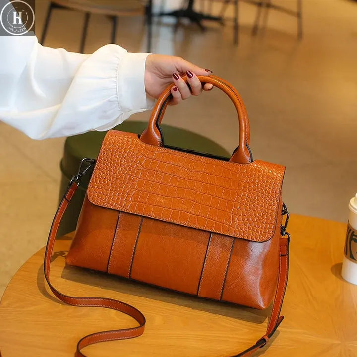 Women's Cow Real Leather Crossbody Bag Female Cowhide Designer Luxury Shoulder Bags Ladies Casual Retro Large Capacity Handbag HALALZEN