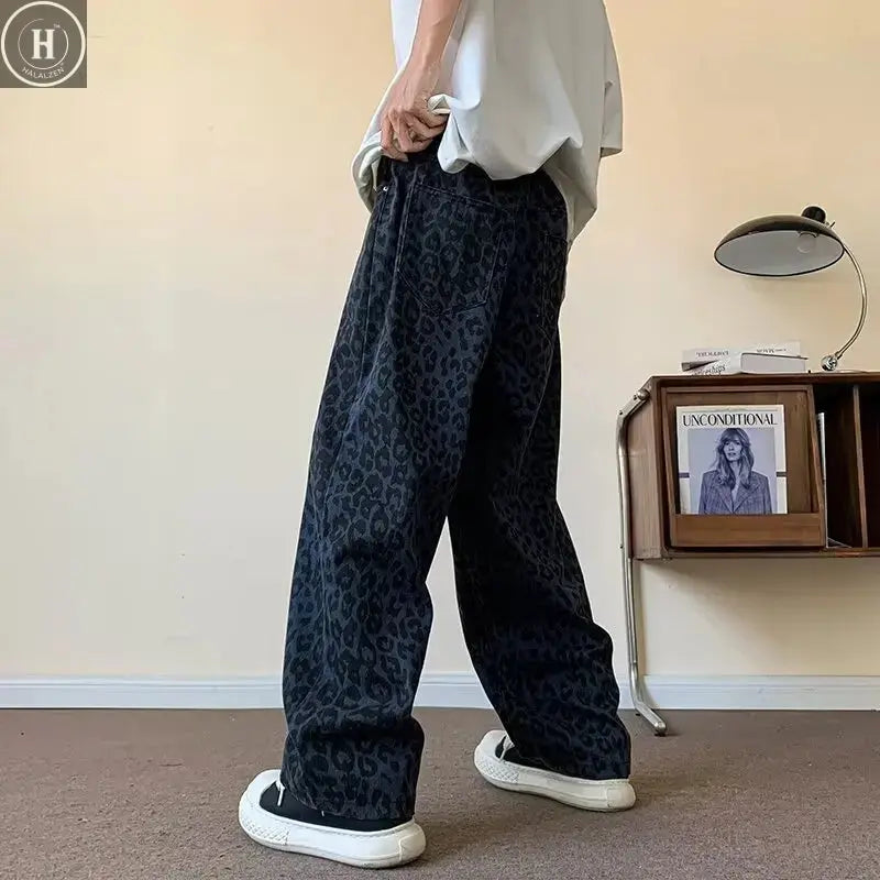 Retro American Style Men's Loose Fit Straight Leg Leopard Print Jeans Summer High Street Fashion Casual Cotton Denim Trousers Halalzen UK