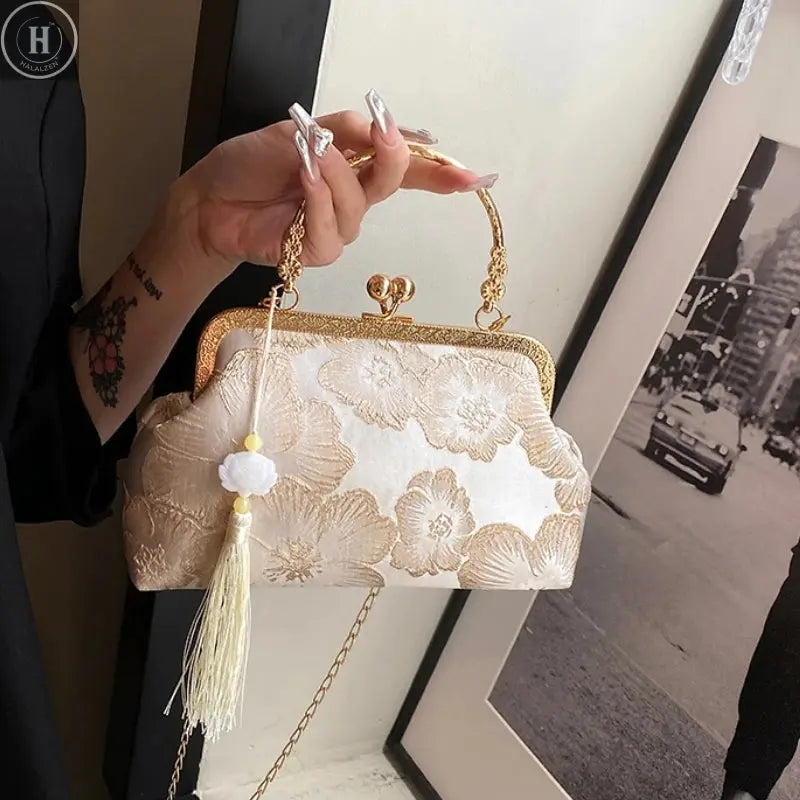 Chinese Style Embroidered Shoulder Bag Elegant Handbag Retro Small Square Bag Wedding Party Luxury Designer Women Evening Clutch HALALZEN