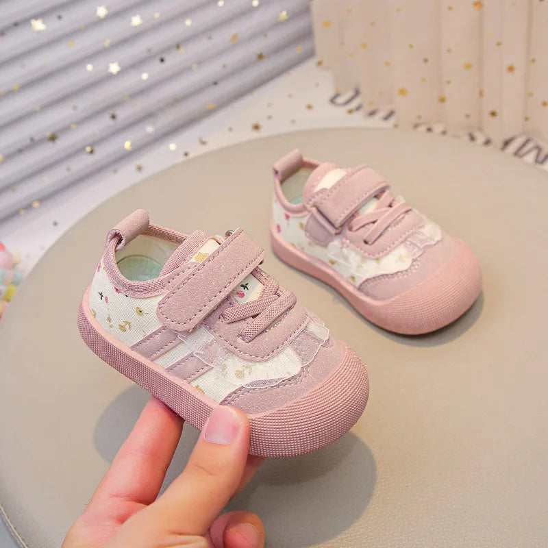 Baby Girls First Walker Shoes Hook and Loop Strap Lace Trim Soft Sole Cute Floral Print Non Slip Toddler Infant Footwear Colors