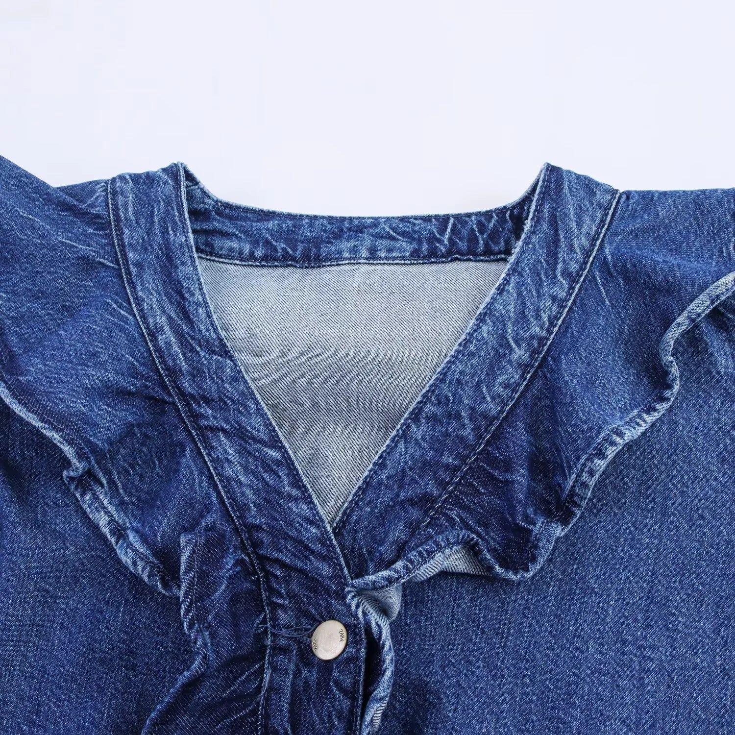 2025 autumn new women's clothing simple casual versatile loose layered V-neck long sleeved denim shirt top