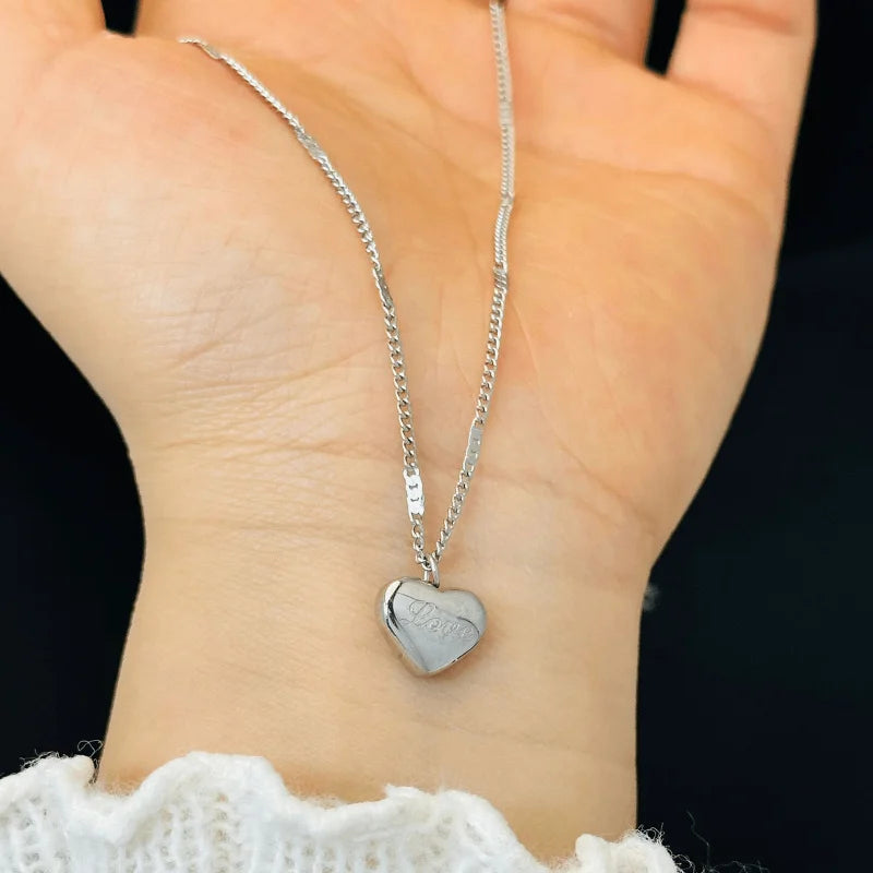 1pcs Golden Heart Stainless Steel Necklace - Simple & Elegant Unisex Jewelry for Holiday Gifts & Party