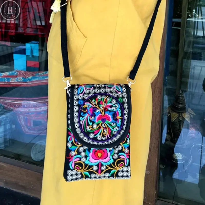 New Ethnic Style Embroidered Bag Women Mobile Phone Bag Flap Canvas Bag Crossbody Bag Popular Double Layer Zero Wallet HALALZEN