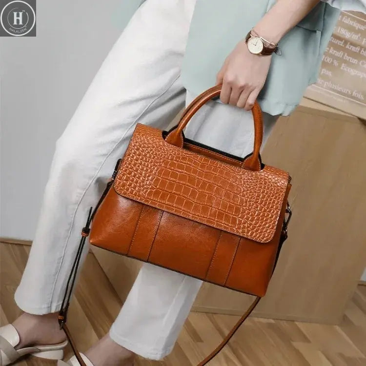 Women's Cow Real Leather Crossbody Bag Female Cowhide Designer Luxury Shoulder Bags Ladies Casual Retro Large Capacity Handbag HALALZEN