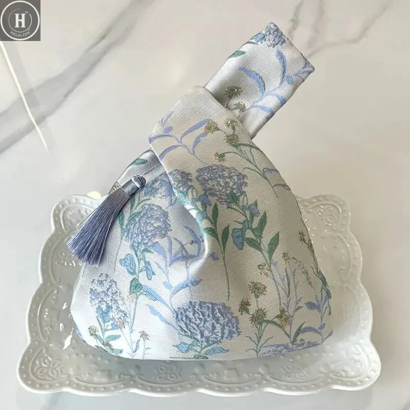 Chinese Style Embroidered Shoulder Bag Elegant Handbag Retro Small Square Bag Wedding Party Luxury Designer Women Evening Clutch HALALZEN