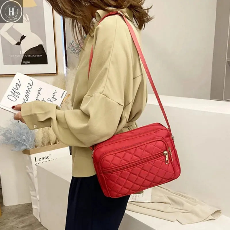 Fashion Women Shoulder Messenger Bag Waterproof Nylon Crossbody Bag Female Large Capacity Casual Travek Handbags Purse Bags HALALZEN