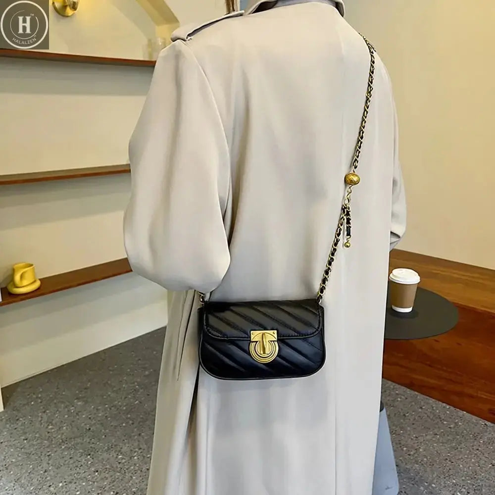 PU Leather Chain Shoulder Bag Leisure Swivel Lock Rhombic Lattice Crossbody Bag Large Capacity Underarm Bag Women Girls HALALZEN
