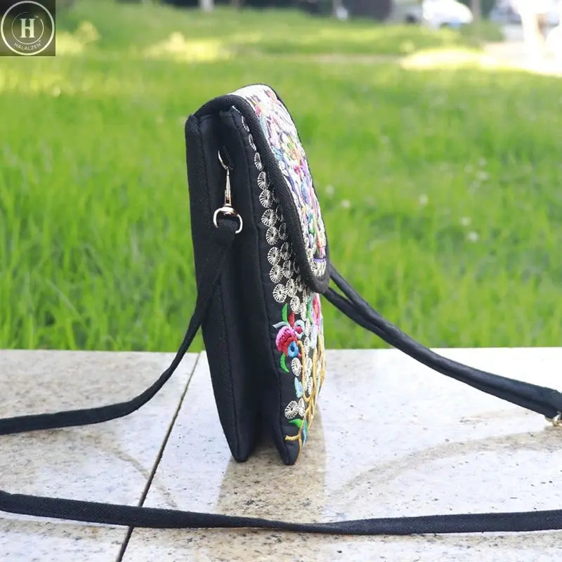 New Ethnic Style Embroidered Bag Women Mobile Phone Bag Flap Canvas Bag Crossbody Bag Popular Double Layer Zero Wallet HALALZEN