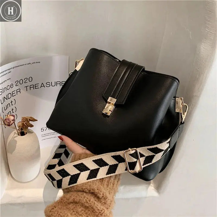 Tilorraine women's bag street trend large capacity Korean version solid color bucket bag PU stitching women's shoulder bag HALALZEN