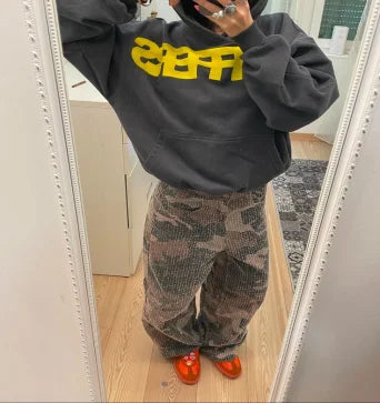 2025 new street style spring new letter graffiti print casual sports men and women same hooded solid color simple sweatshirt