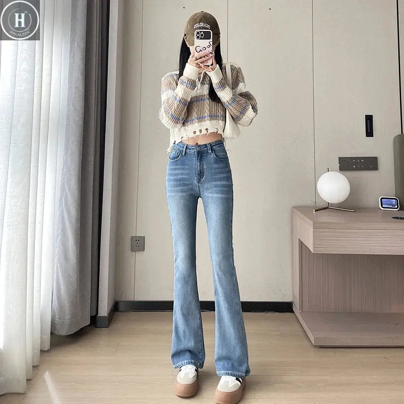 2023 Fashion New Women Warm Plush Flared Jeans Thermal Fleece Loose Denim Pants Female High Waist Urban Straight Flare Trouser Halalzen UK
