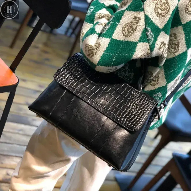 Women's Cow Real Leather Crossbody Bag Female Cowhide Designer Luxury Shoulder Bags Ladies Casual Retro Large Capacity Handbag HALALZEN