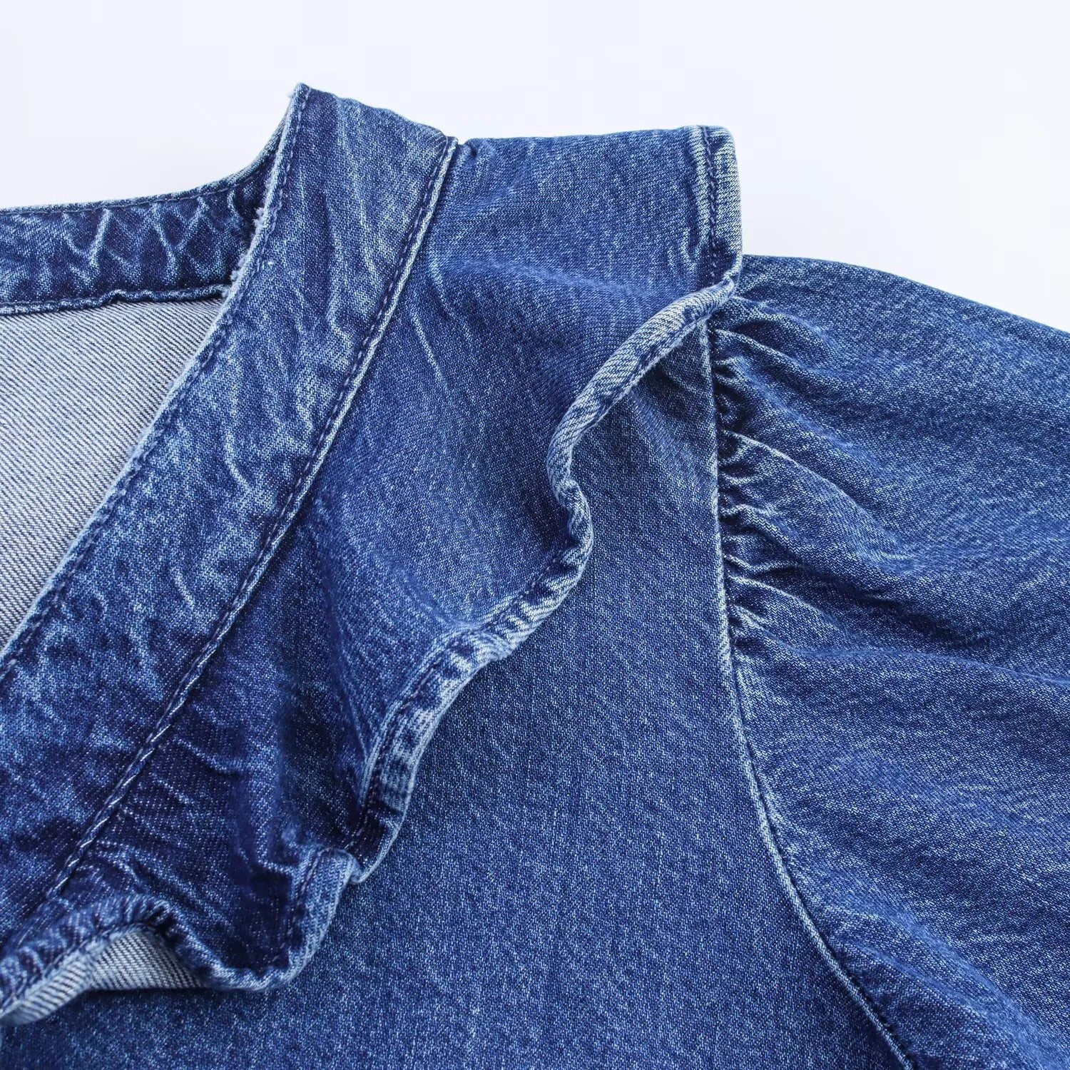 2025 autumn new women's clothing simple casual versatile loose layered V-neck long sleeved denim shirt top