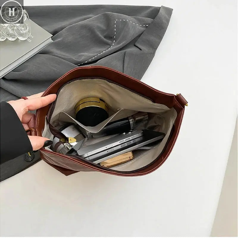 Women Vintage PU Leather Shoulder Bag Large Capacity Hobo Tote Wide Strap Casual Crossbody Purse Daily Handbag Quality HALALZEN