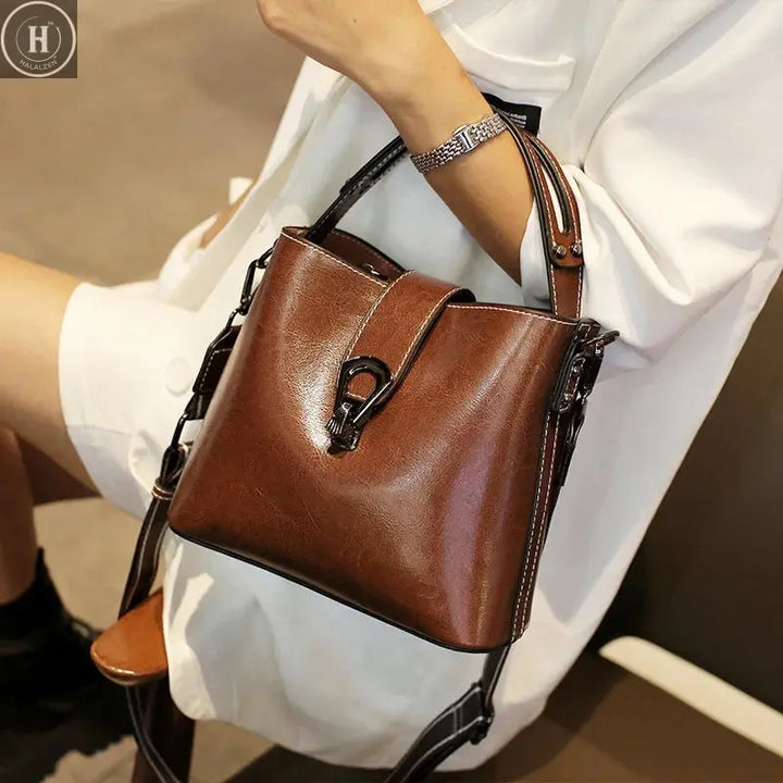 Real Cowhide Leather Women's New Bucket Bag Lady Fashion Single Shoulder Messenger Bag Versatile Handbag Casual Crossbody Bags HALALZEN